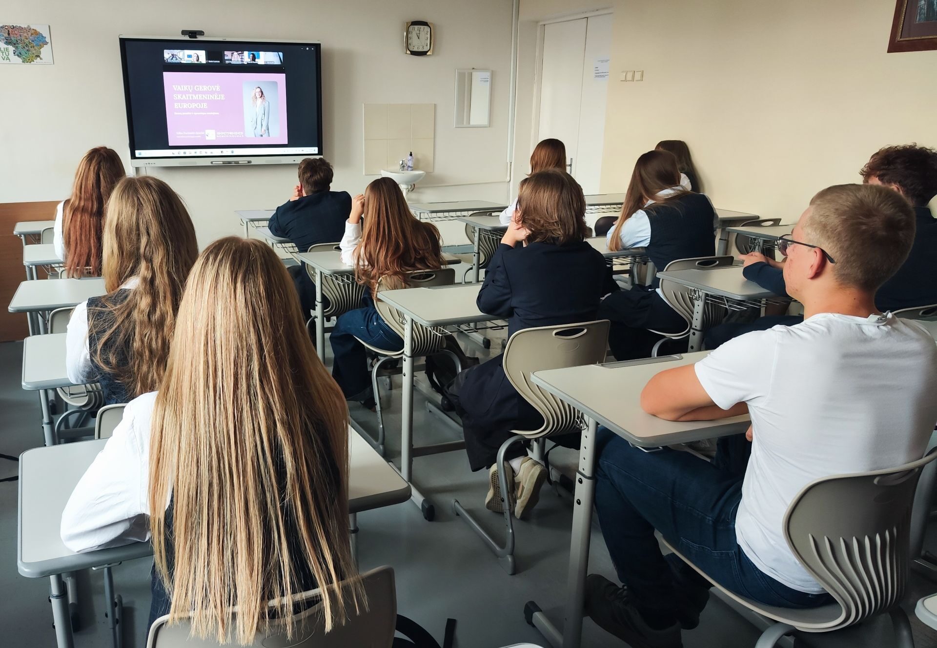 Paskaita „Vaikų gerovė skaitmeninėje Europoje: ekranų poveikis ir sąmoningas naudojimas“